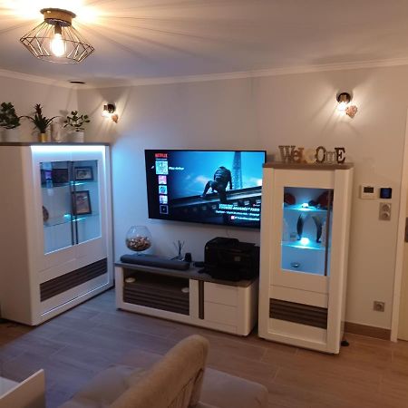 Chambre Privee/Climatisee+Tv /Petit Dejeuner Inclu/Tout Confort Νεβέρ Εξωτερικό φωτογραφία