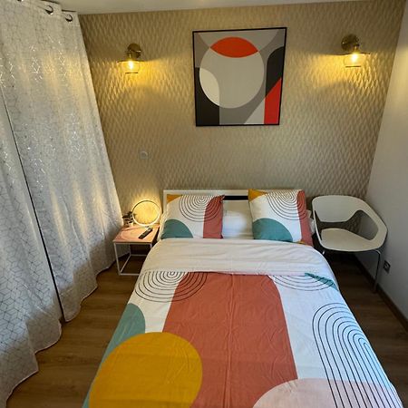 Chambre Privee/Climatisee+Tv /Petit Dejeuner Inclu/Tout Confort Νεβέρ Εξωτερικό φωτογραφία