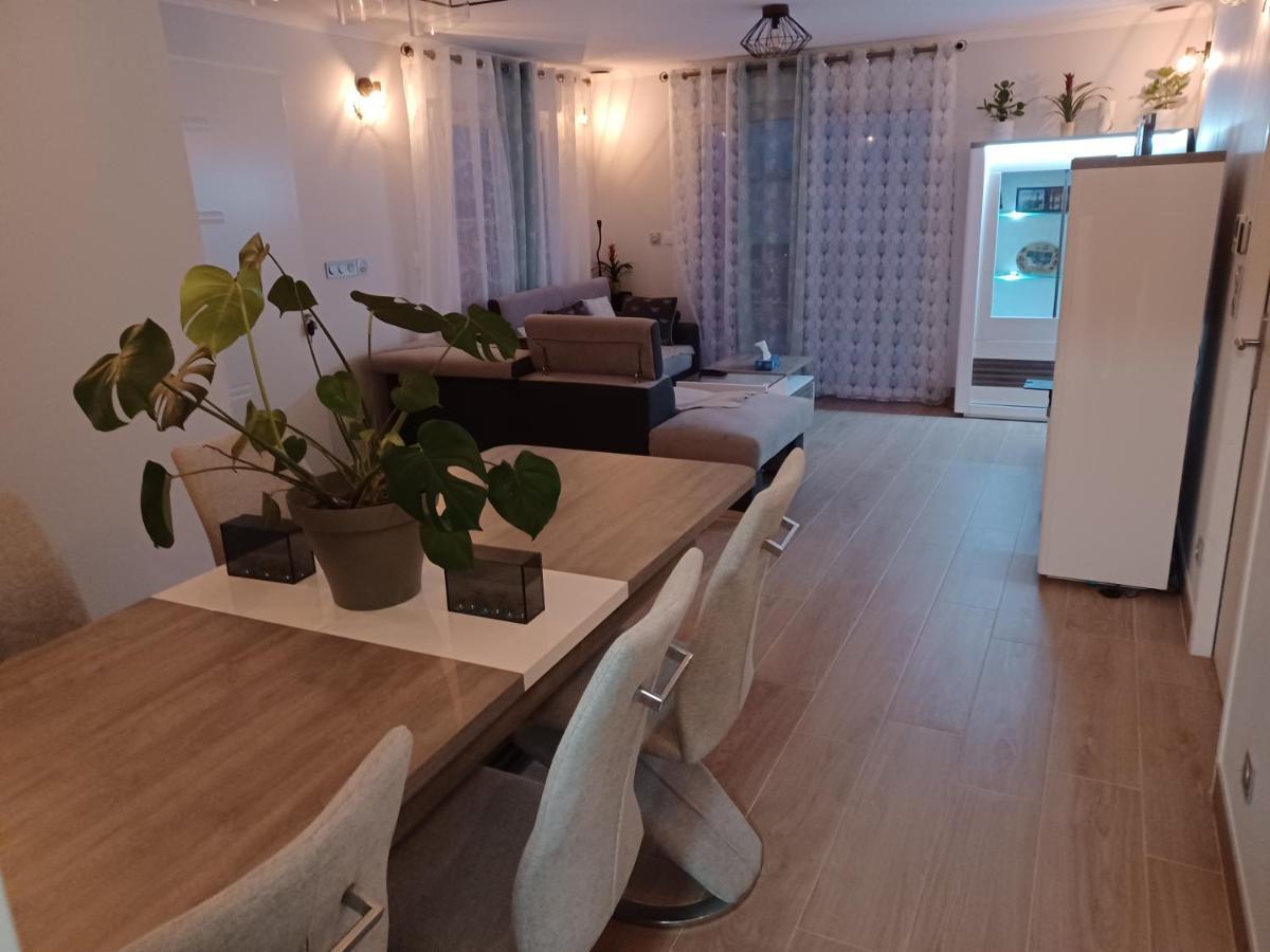 Chambre Privee/Climatisee+Tv /Petit Dejeuner Inclu/Tout Confort Νεβέρ Εξωτερικό φωτογραφία