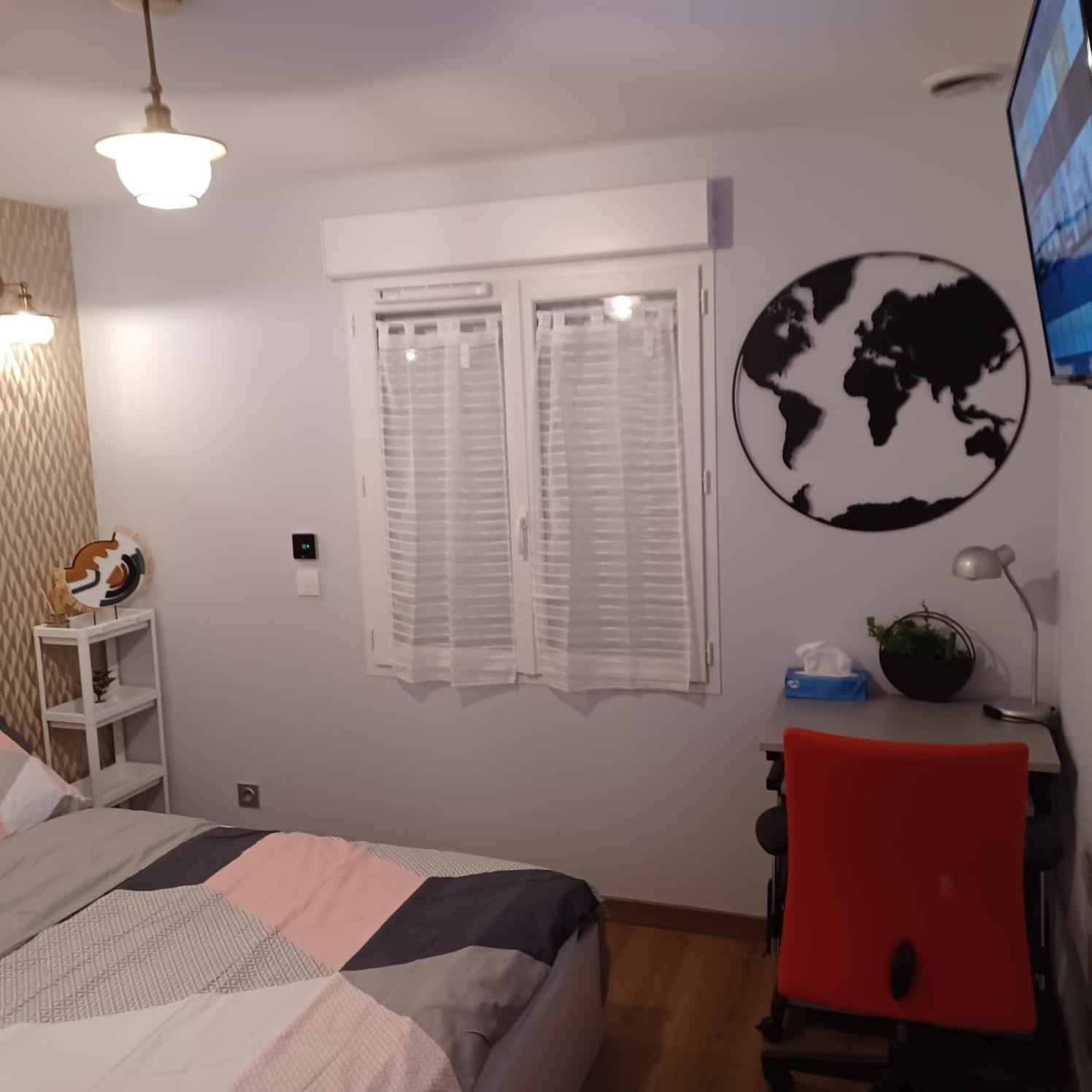 Chambre Privee/Climatisee+Tv /Petit Dejeuner Inclu/Tout Confort Νεβέρ Εξωτερικό φωτογραφία